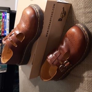 8065 Doc Martens
